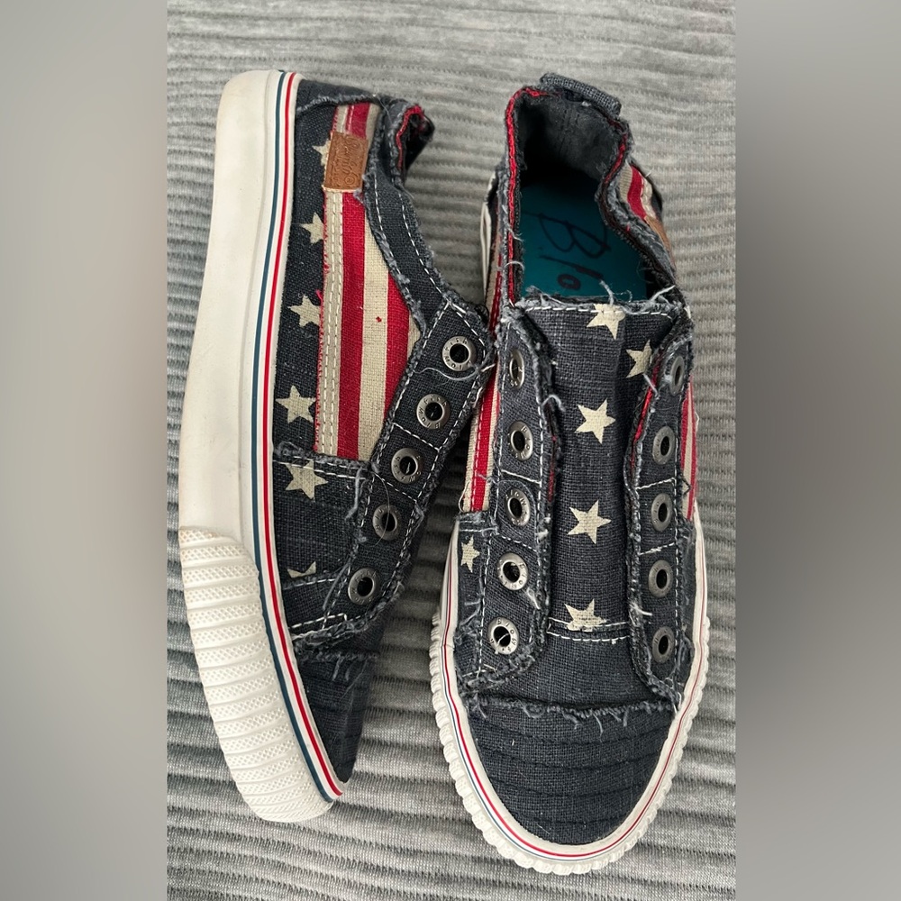Blowfish Slip On Sneakers Size 8